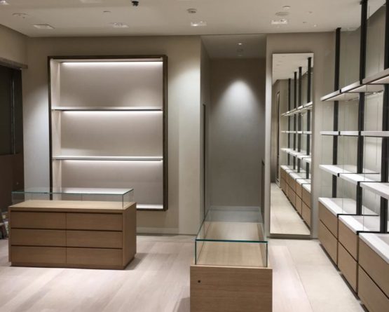 LOCALE Realizzazione arredamento negozio per Bottega Veneta BARCELLONA