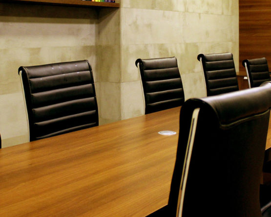 Progettazione arredamento personalizzato per sale convegni