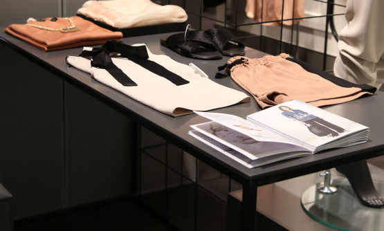 Progettazione arredamento di lusso per negozi